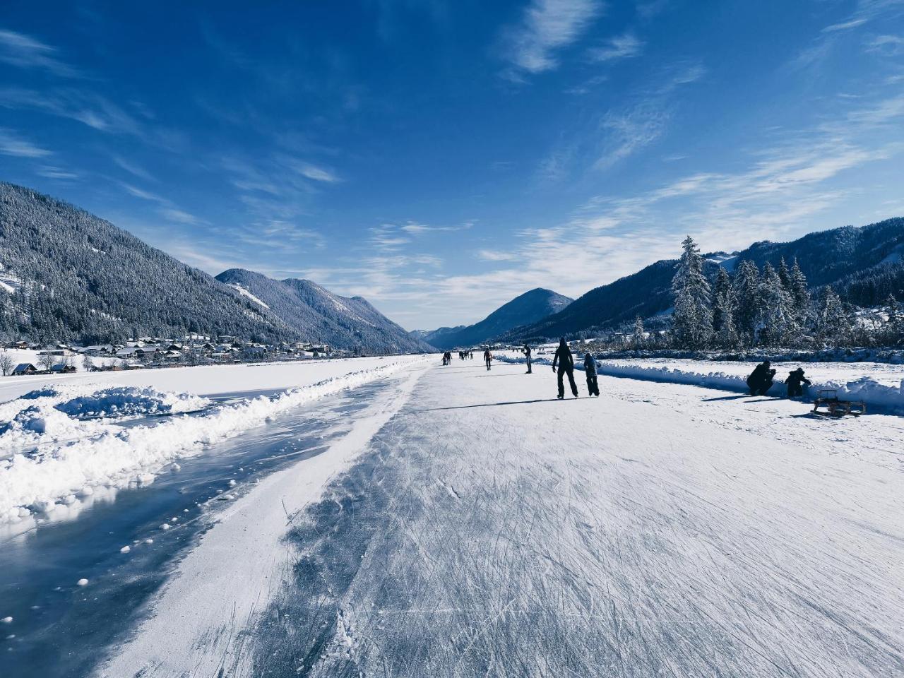 Hotel Zum Weissensee Zewnętrze zdjęcie